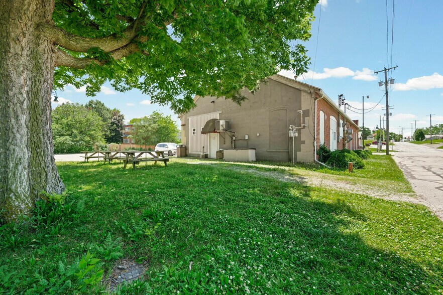 24098 Front St, Grand Rapids, OH à vendre - Photo de l’immeuble – Image 2 sur 14