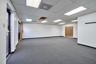 1300 S Frazier St, Conroe, TX à louer Photo intérieure– Image 1 sur 18