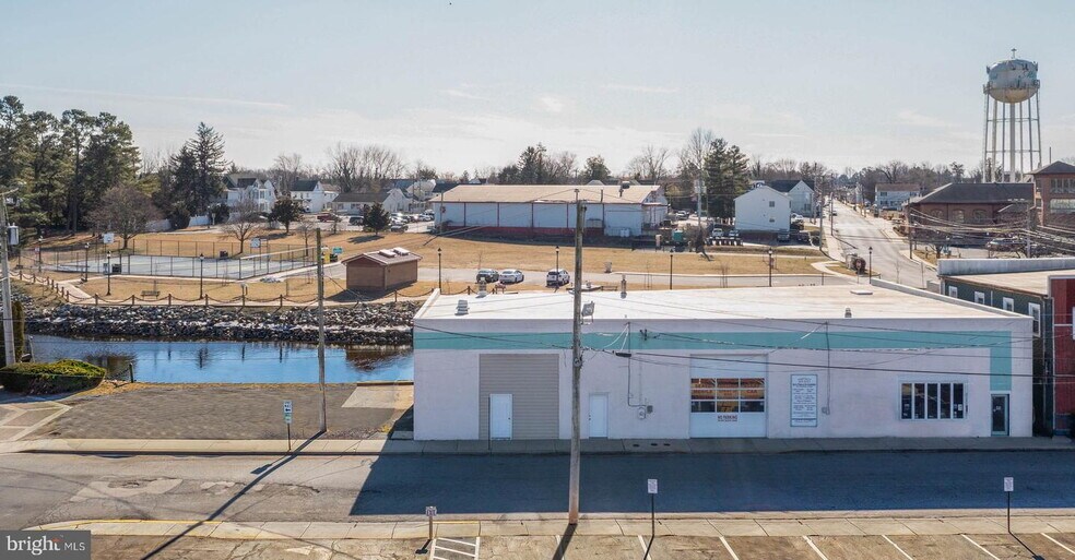 112 Park Ave, Milford, DE à vendre - Photo principale – Image 1 sur 47