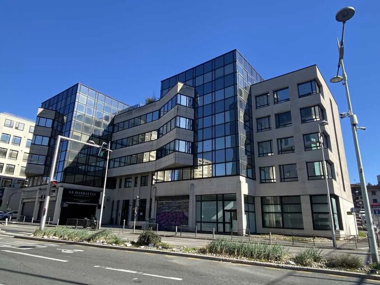 Bureau dans Bagnolet à louer - Photo de l’immeuble – Image 1 sur 10