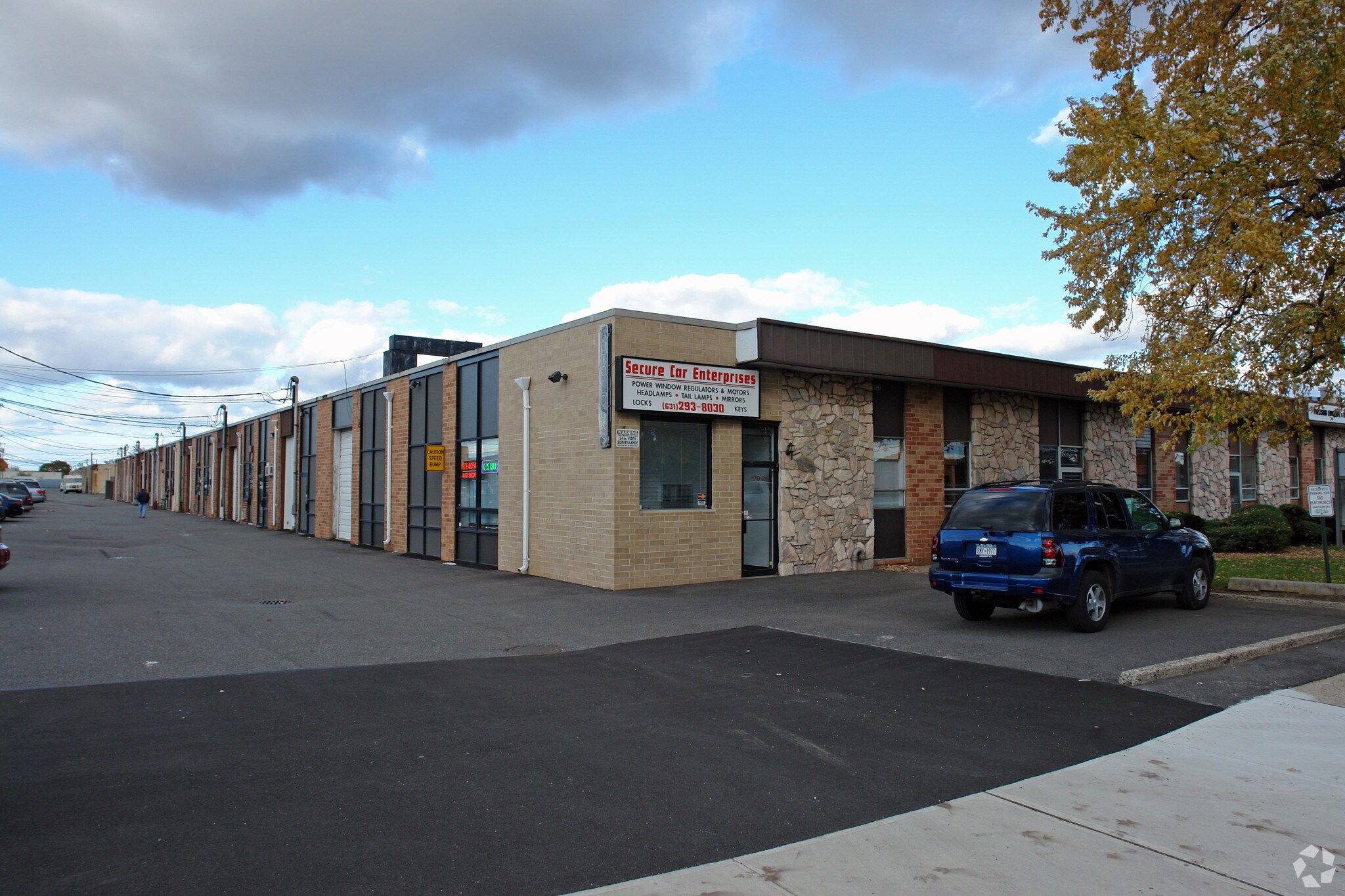 170-176 Central Ave, Farmingdale, NY à louer Photo principale– Image 1 sur 8