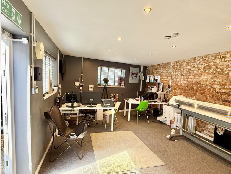 15A Leslie Rd, Northampton à vendre - Photo intérieure – Image 3 sur 3