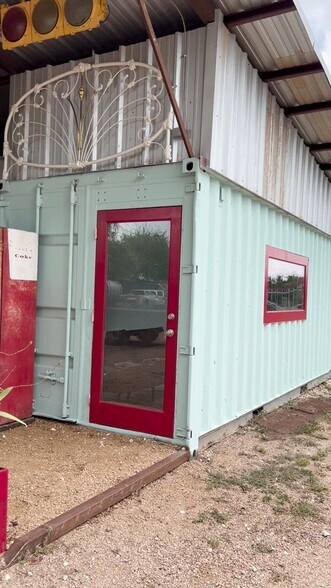 7080 W Highway 290, Dripping Springs, TX à louer - Vidéo sur l’annonce professionnelle – Image 3 sur 55