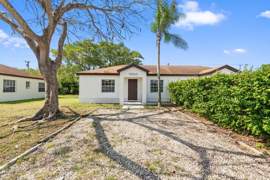10510 SW 182nd St, Miami, FL à vendre - Photo de l’immeuble – Image 3 sur 27
