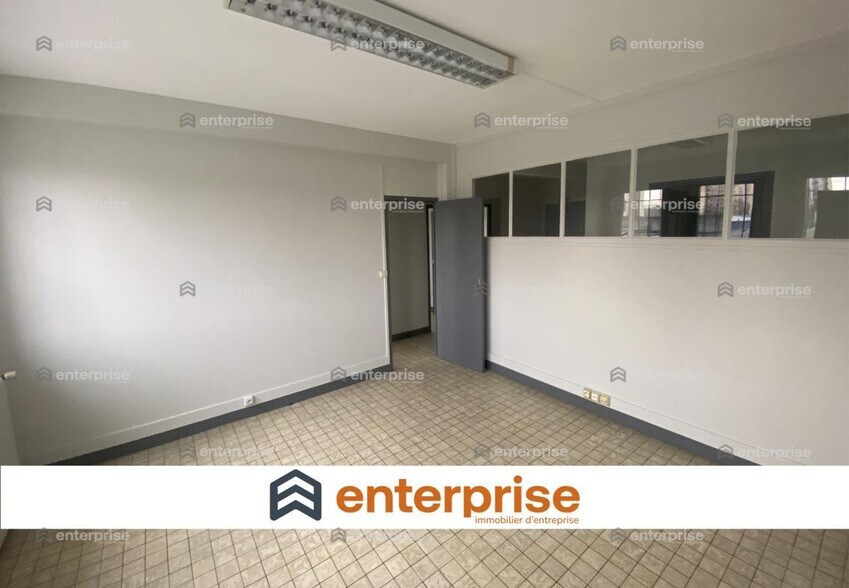 Bureau dans Compiègne à louer - Photo intérieure – Image 1 sur 5