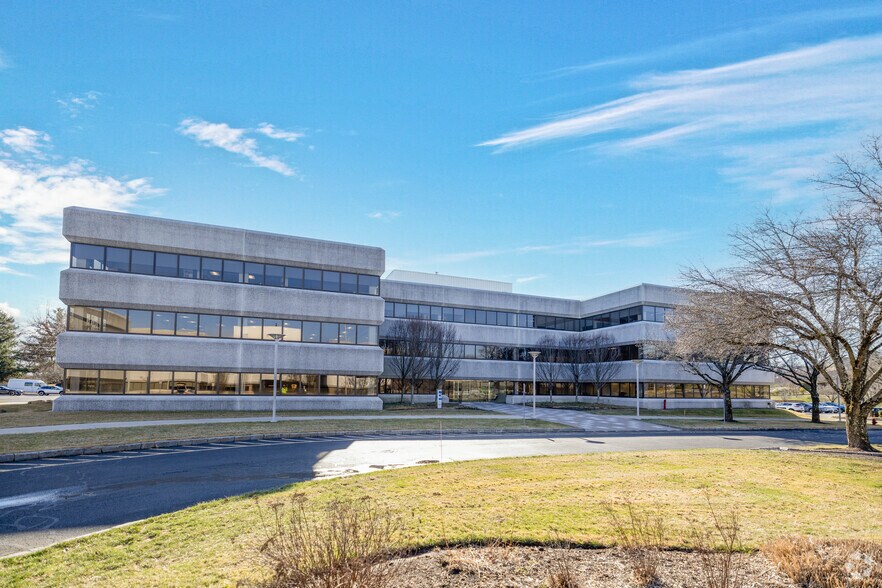 5 International Dr, Rye Brook, NY à louer - Photo principale – Image 3 sur 33