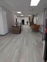 124-130 S Main St, Fall River, MA à louer Photo intérieure– Image 1 sur 5