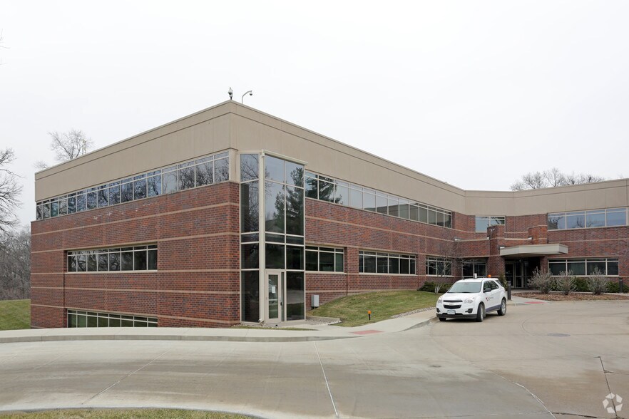 1500 NW 118th St, Clive, IA à louer - Photo de l’immeuble – Image 3 sur 5