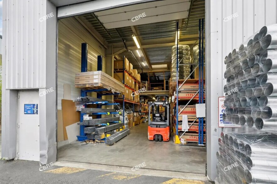 Local d’activités dans Nanterre à louer - Photo de l’immeuble – Image 2 sur 10