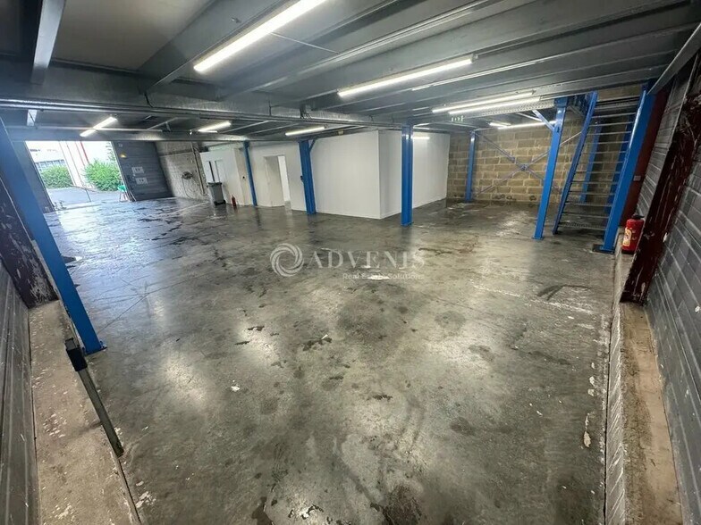 Local d’activités dans Mitry-Mory à louer - Photo de l’immeuble – Image 1 sur 8
