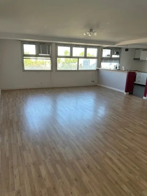 Plus de détails pour 26-28 Avenue De La République, Bagnolet - Bureau à vendre