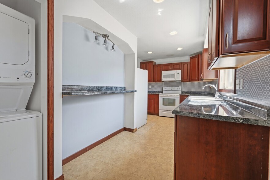316-318 Main St, Glenburn, ND à vendre - Photo de l’immeuble – Image 3 sur 35