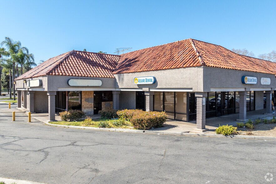 1080 E Washington St, Colton, CA à louer - Photo de l’immeuble – Image 3 sur 7