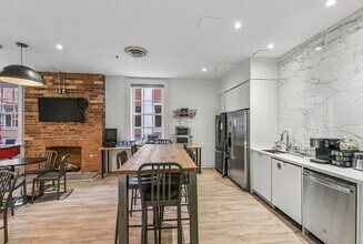 150-154 King St E, Toronto, ON à louer Photo intérieure– Image 1 sur 13