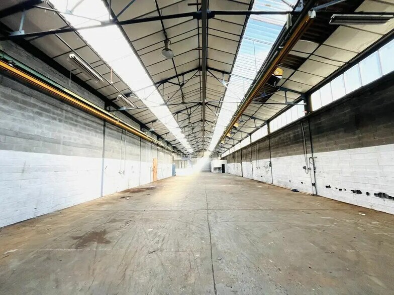 Bureau dans Sandouville à louer - Photo intérieure – Image 1 sur 6