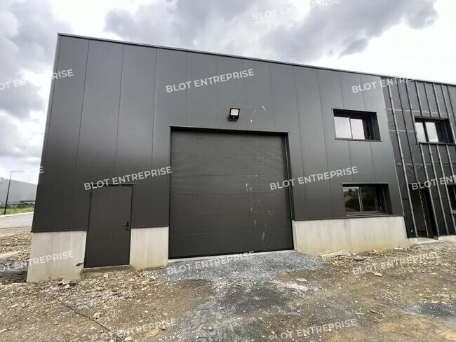 Plus de détails pour Bureau, Industriel/Logistique à louer