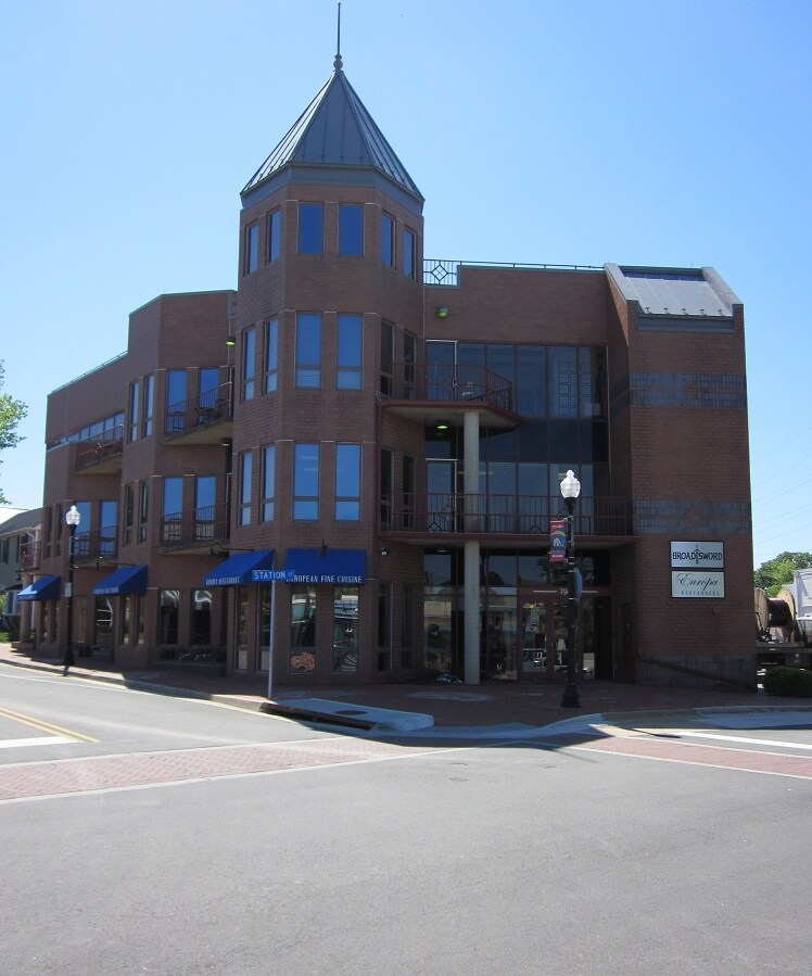 790 Station St, Herndon, VA à louer Photo de l’immeuble– Image 1 sur 12