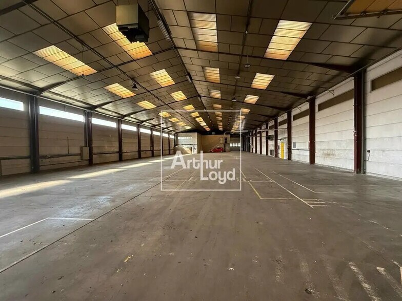 13 Rue Des Industries, Souppes-sur-Loing à louer - Photo de l’immeuble – Image 1 sur 6