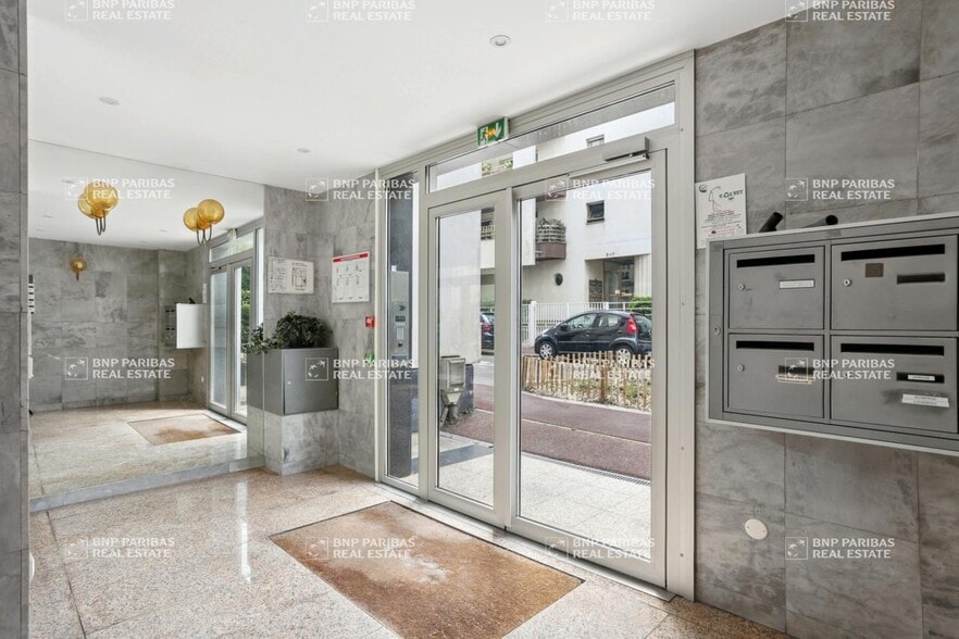 8 Rue Edouard Naud, Issy-les-Moulineaux à louer - Hall d’entrée – Image 3 sur 25