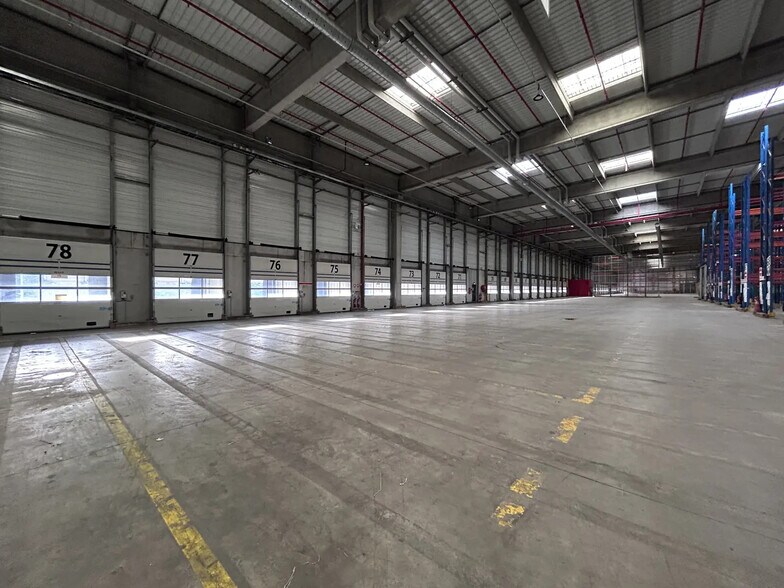 Industriel/Logistique dans Ploumagoar à louer - Photo intérieure – Image 3 sur 5