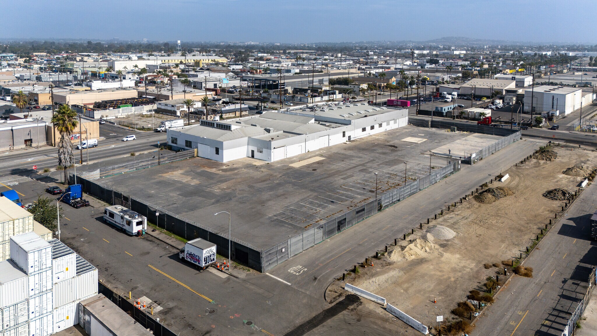 1700 W Anaheim St, Long Beach, CA à louer Photo de l’immeuble– Image 1 sur 27