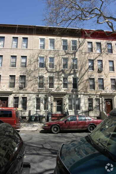1355 Pacific St, Brooklyn, NY à vendre - Photo de l’immeuble – Image 1 sur 18