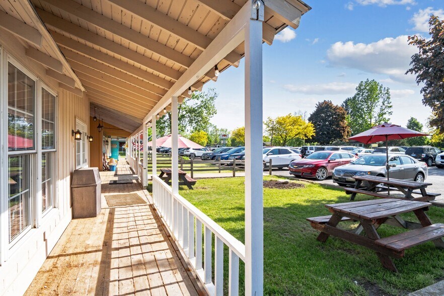 1415-1427 S Milford Rd, Highland, MI à louer - Photo de l’immeuble – Image 3 sur 8