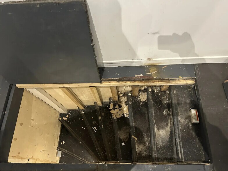 Local commercial dans Paris à louer - Photo intérieure – Image 3 sur 9