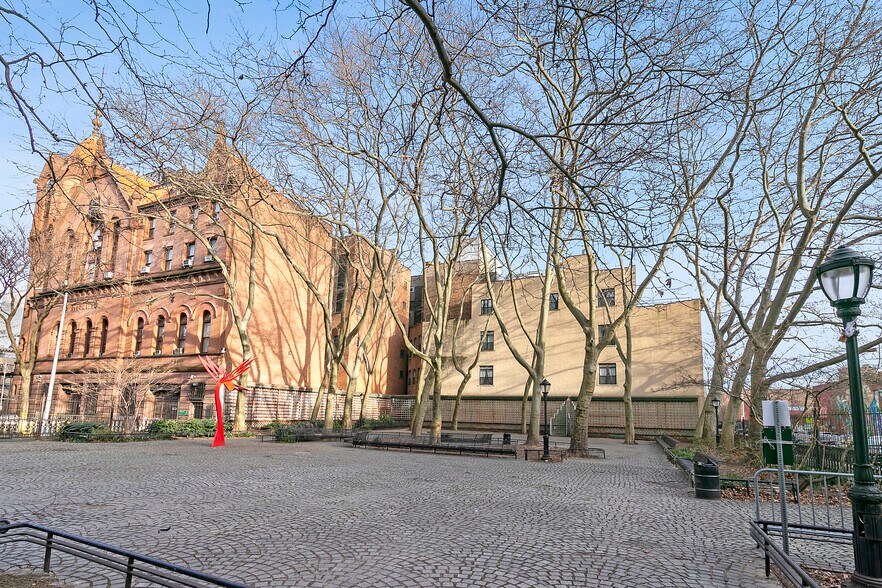 173 E 120th St, New York, NY à vendre - Photo de l’immeuble – Image 3 sur 30