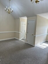 2018 Fort Bragg Rd, Fayetteville, NC à louer Photo intérieure– Image 2 sur 5