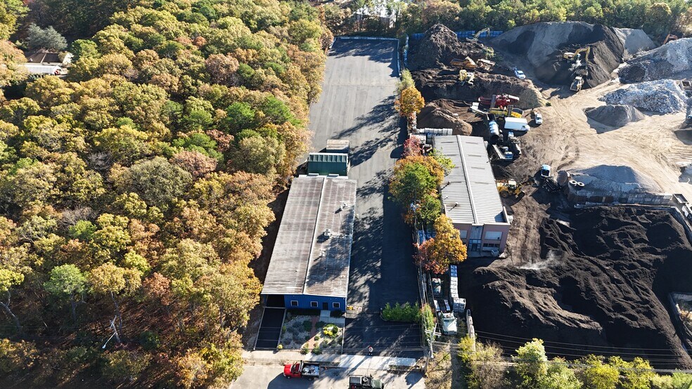 79 Cedarhurst Ave, Medford, NY à louer - Aérien – Image 3 sur 12