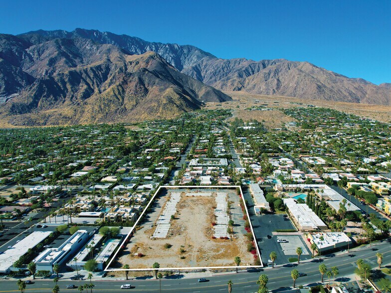 1875 N Palm Canyon Dr, Palm Springs, CA à vendre - Aérien – Image 2 sur 6