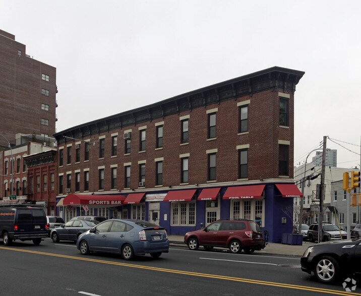 12-23 Jackson Ave, Long Island City, NY à louer - Photo de l’immeuble – Image 3 sur 7