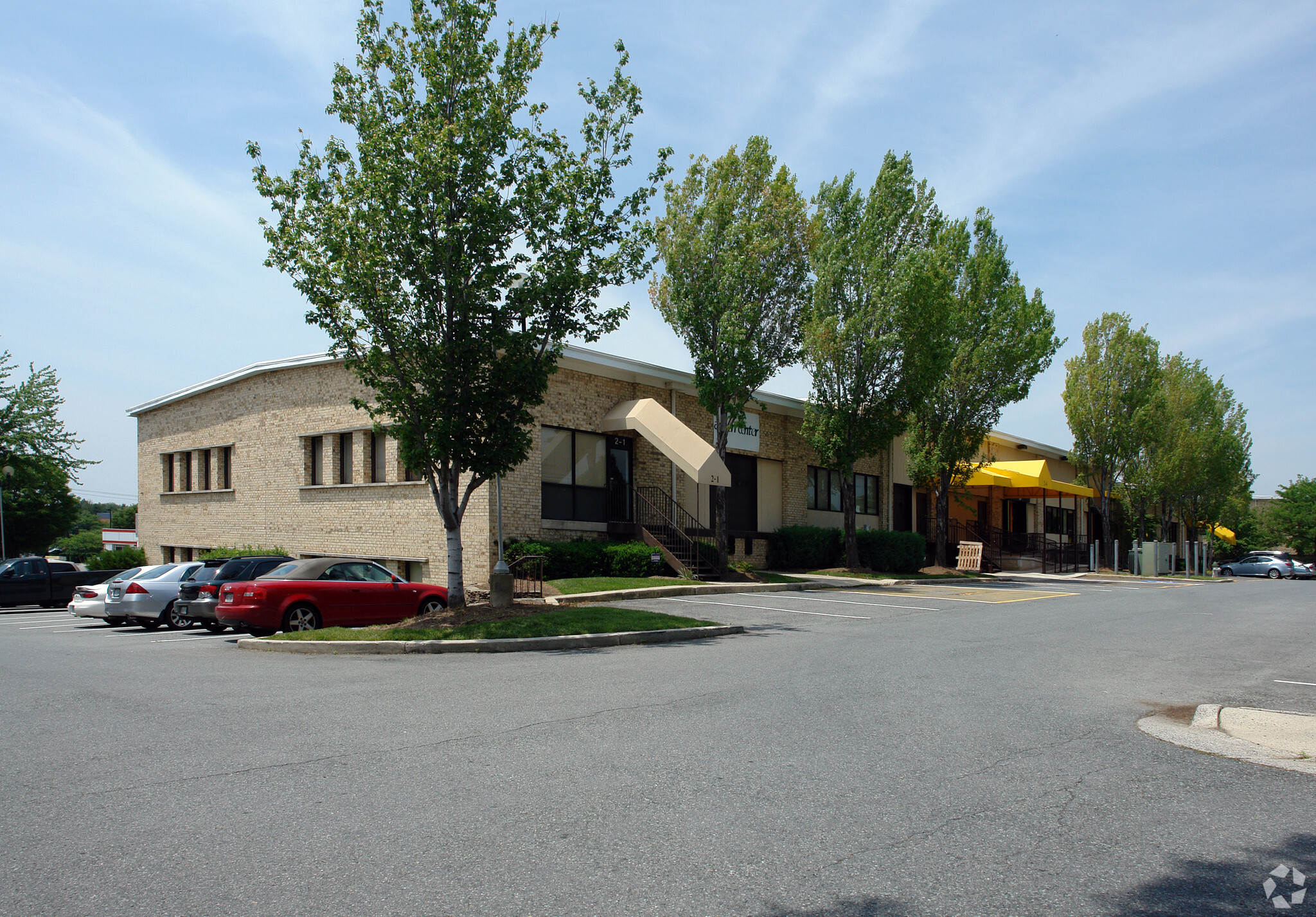 2 Metropolitan Ct, Gaithersburg, MD à louer Photo principale– Image 1 sur 2
