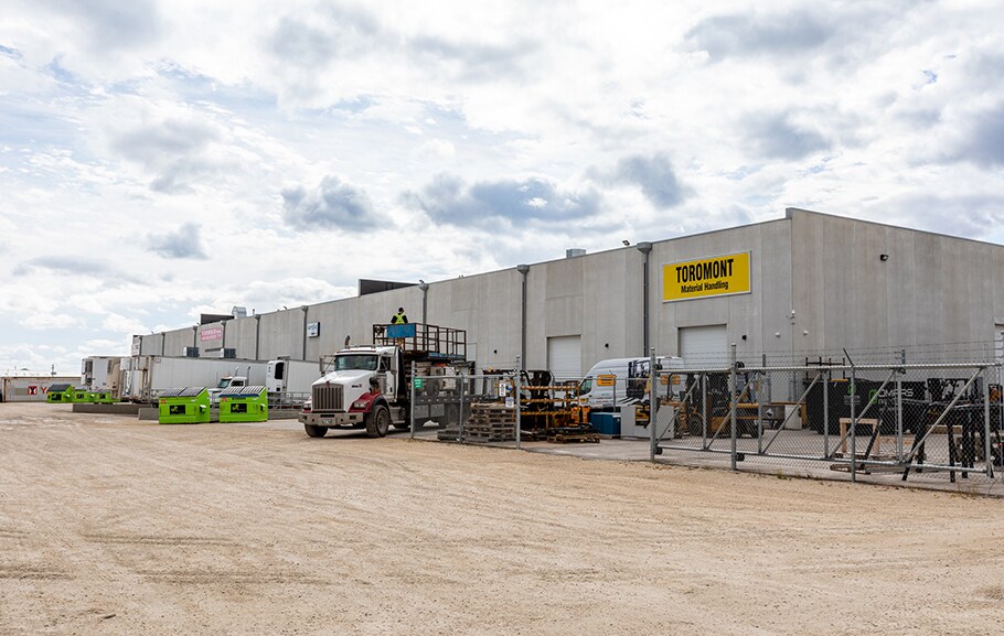 107 Mountain View Rd, Winnipeg, MB à louer - Photo de l’immeuble – Image 3 sur 5