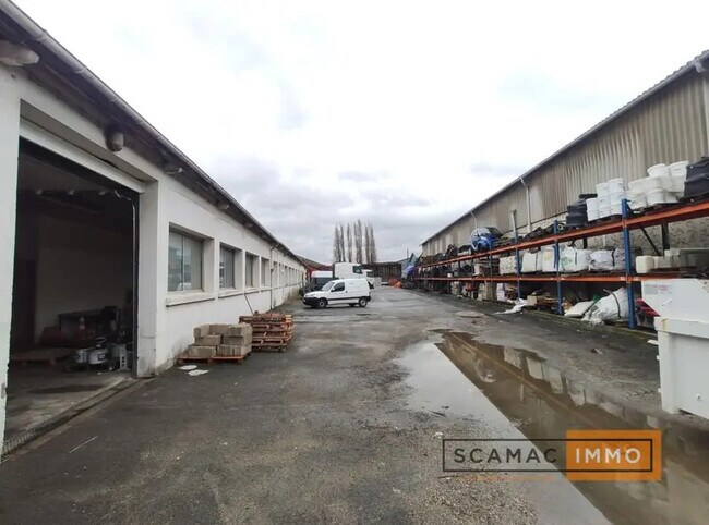 Plus de détails pour Industriel/Logistique à louer