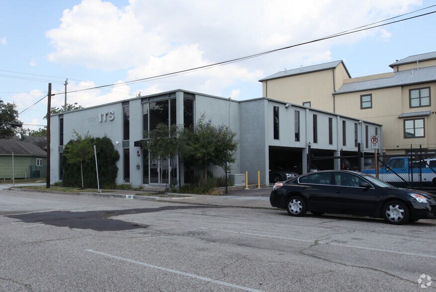 2301 Caroline St, Houston, TX à vendre - Photo de l’immeuble – Image 3 sur 20