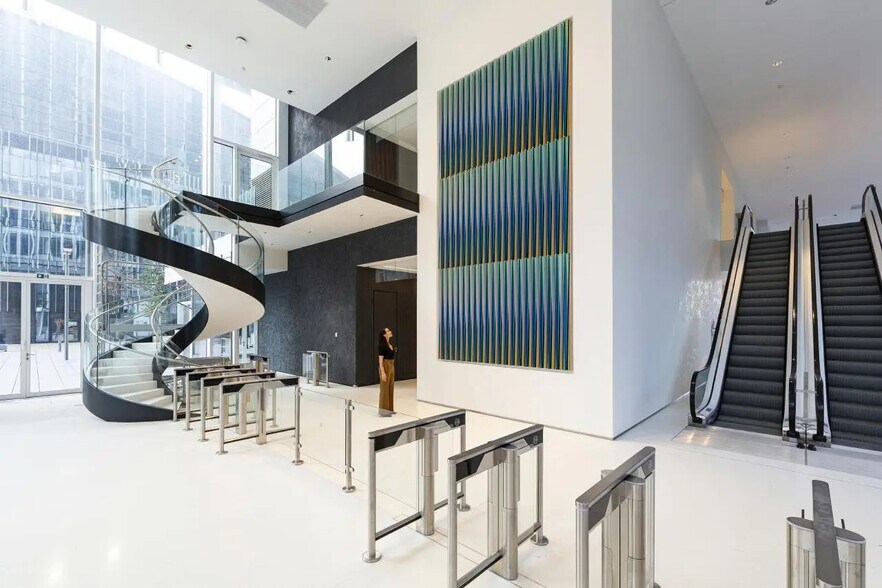 Bureau dans Courbevoie à louer - Photo de l’immeuble – Image 3 sur 52
