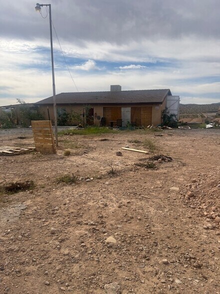 11045 Blue Diamond Rd, Las Vegas, NV à louer - Photo de l’immeuble – Image 2 sur 9