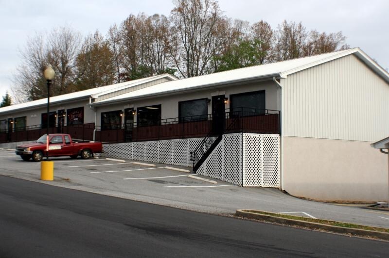 195 E Jarrard St, Cleveland, GA à louer - Photo de l’immeuble – Image 2 sur 3