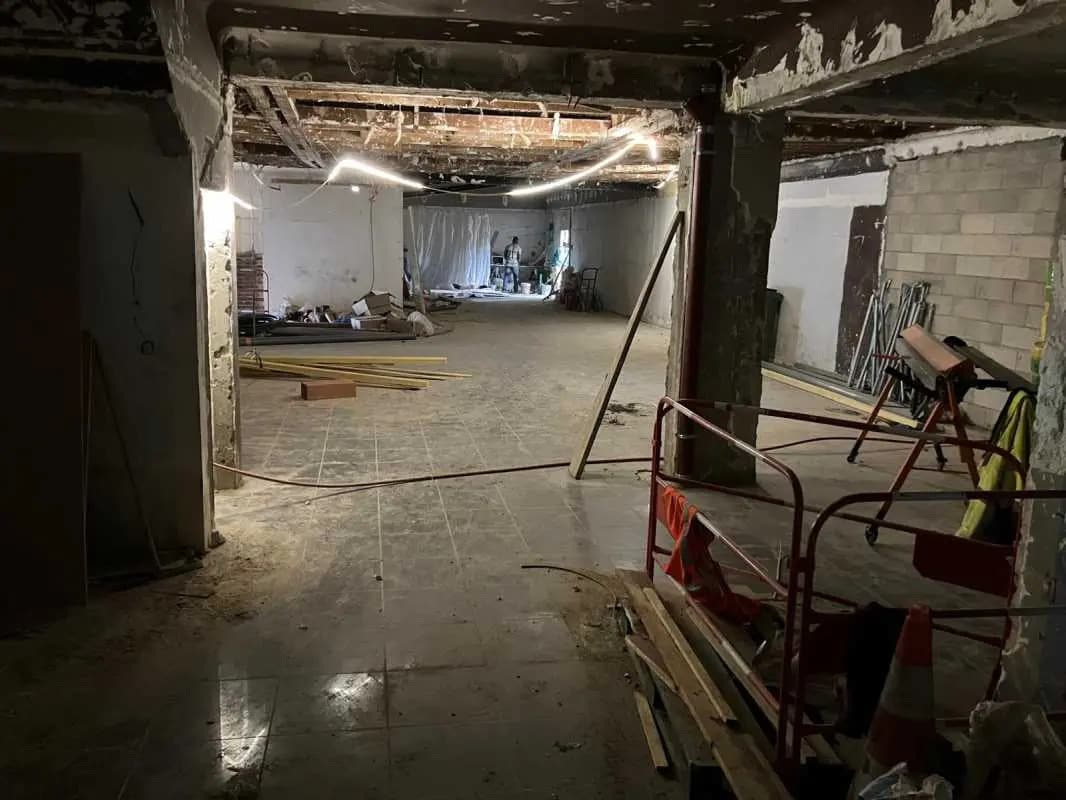 Local commercial dans Clamart à louer Photo intérieure– Image 1 sur 2