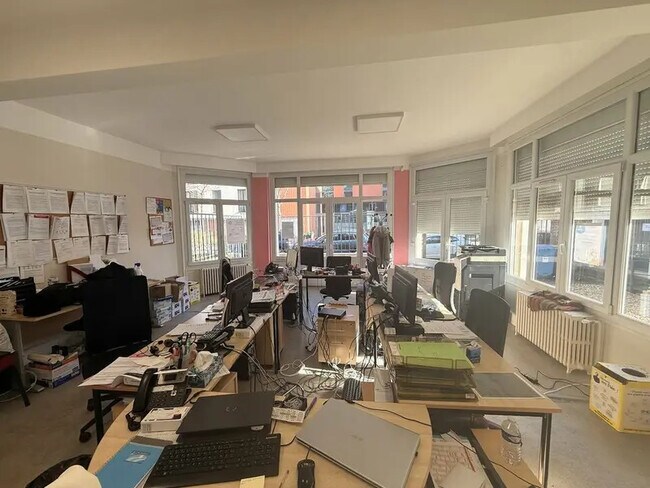 Plus de détails pour Bureau à louer