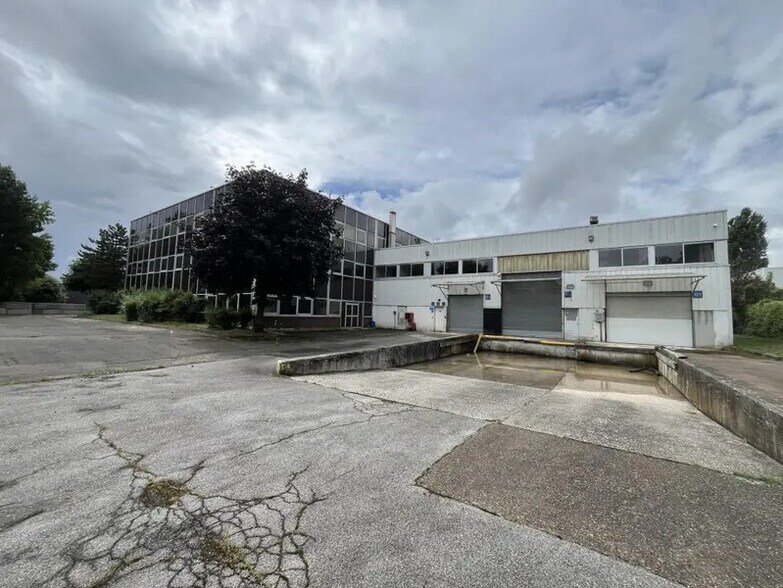 Industriel/Logistique dans Buc à louer - Photo de l’immeuble – Image 1 sur 17