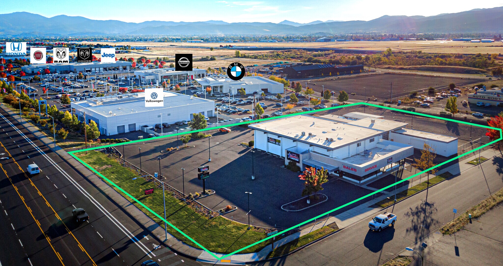 1492 Burlcrest Dr, Medford, OR à vendre Photo de l’immeuble– Image 1 sur 22