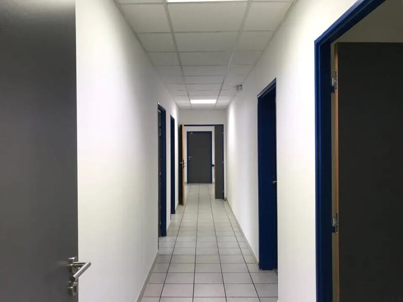 Bureau dans Avignon à louer - Photo intérieure – Image 3 sur 10