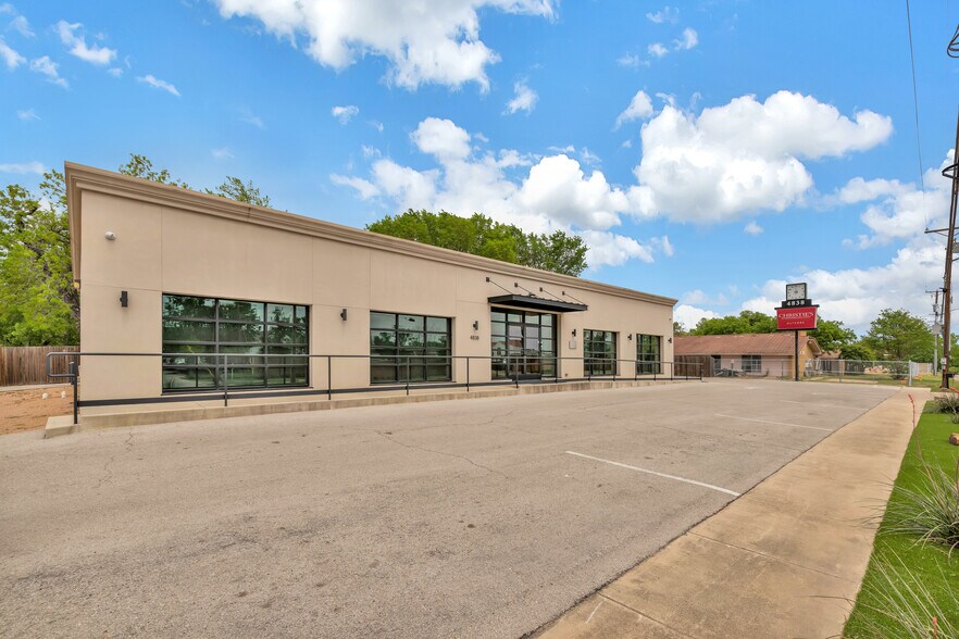 4838 White Settlement Rd, Fort Worth, TX à louer - Photo de l’immeuble – Image 1 sur 14