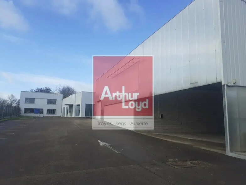 Industriel/Logistique dans Troyes à louer - Photo de l’immeuble – Image 1 sur 9