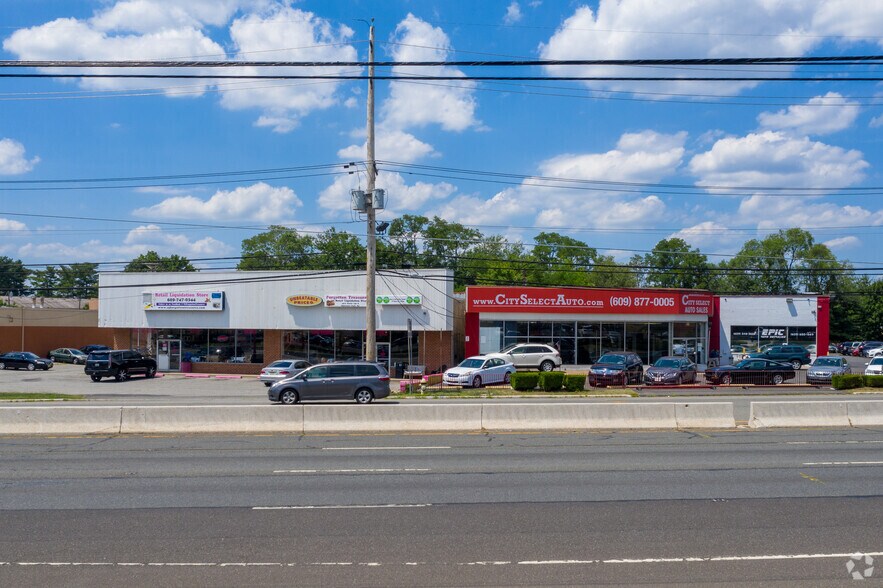 4371 Route 130, Edgewater Park, NJ à louer - Photo de l’immeuble – Image 3 sur 4