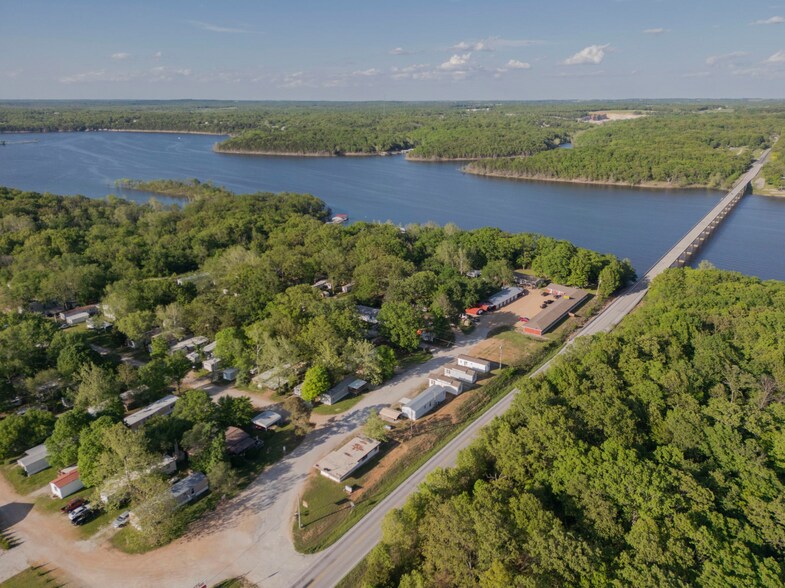 25654 Dove Dr, Pittsburg, MO à vendre - Photo de l’immeuble – Image 3 sur 79