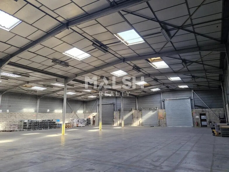 Bureau dans Vaulx-en-Velin à louer - Photo intérieure – Image 2 sur 26